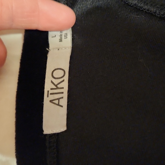 Aiko Reformation Velvet Dress - Picture 4 of 4